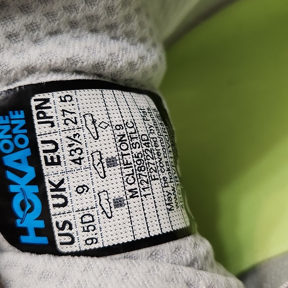 Hoka One One Clifton 9 Sneakers (M Size 9.5D) - Picture 13 of 14